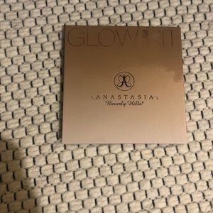 ABH Glow Palette